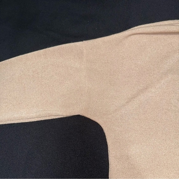 Lightweight sweater loose fit beige tan size large - Picture 4 of 6